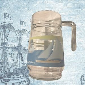 BEAU RIVAGE glass pitcher